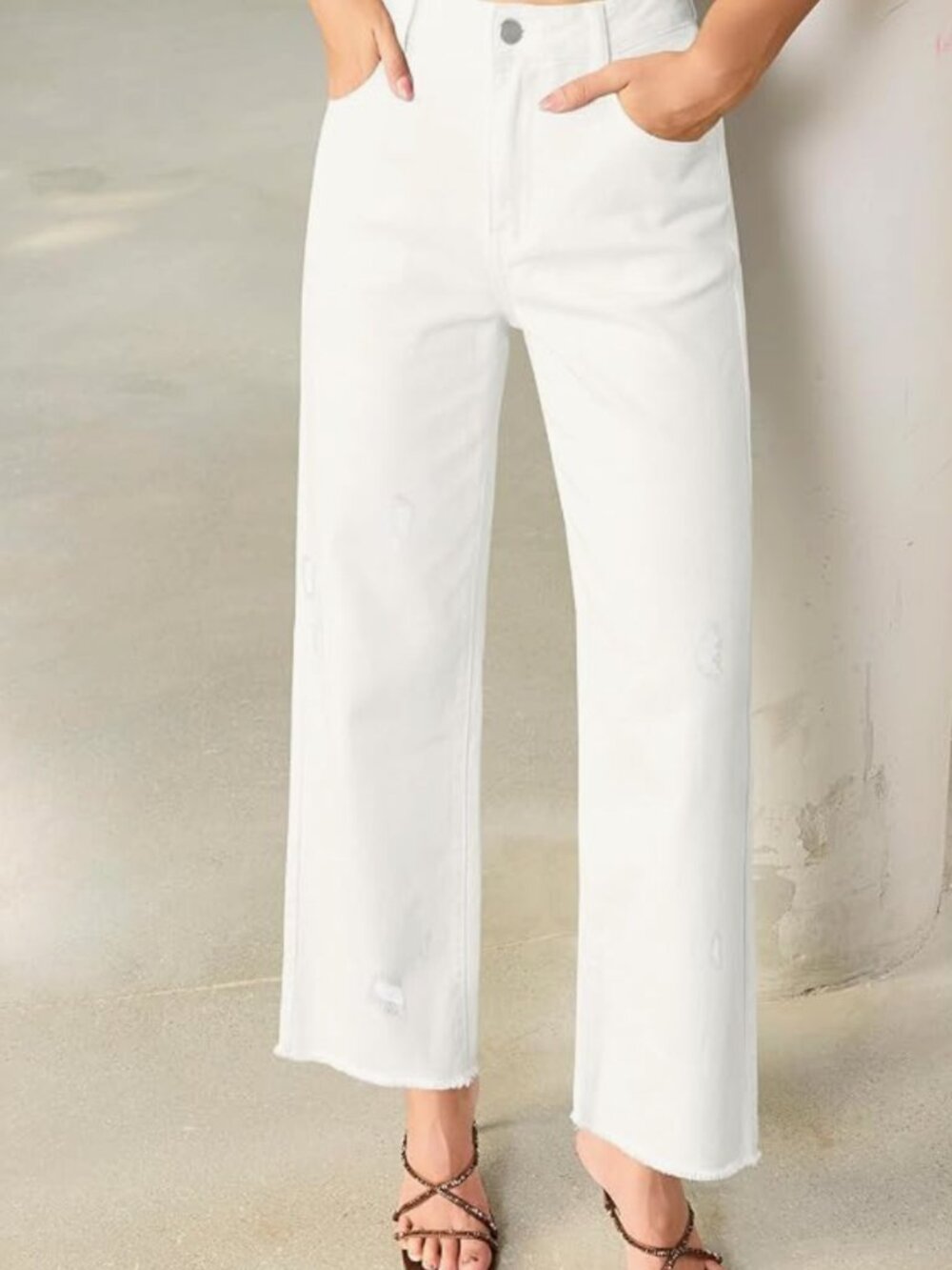 Distress White Stretchy Boyfriend Straight-Leg Frayed Jeans